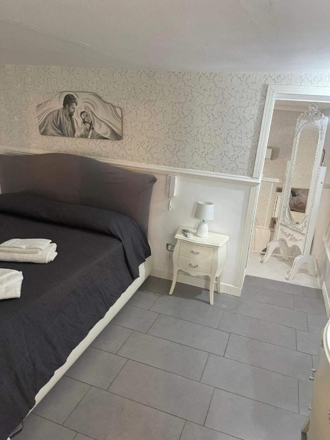 Casa Vacanza Melissa Napoli Ngoại thất bức ảnh